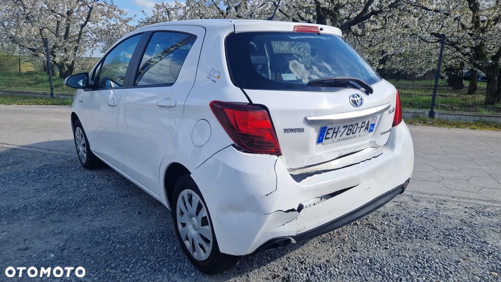 Toyota Yaris 1.5 VVT-i Lounge - 5