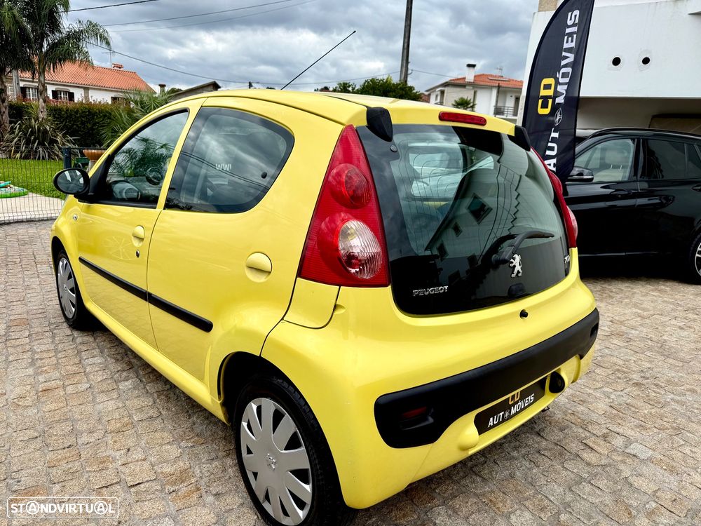 Peugeot 107 1.0 Urban - 21