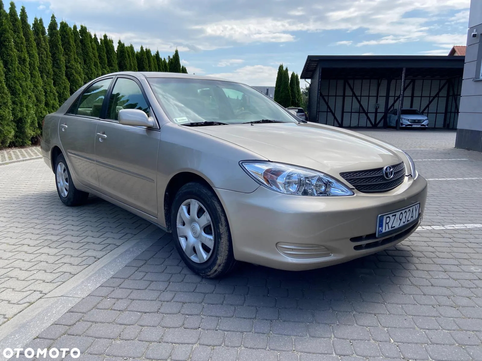 Toyota Camry 2.4 XLE - 3