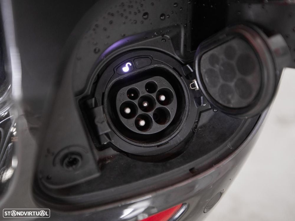 Mercedes-Benz E 300 de AMG Line - 14