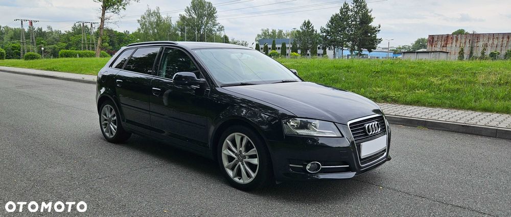 Audi A3 Sportback - 2