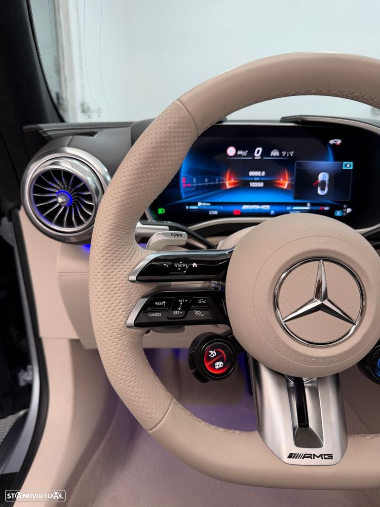 Mercedes-Benz SL 63 AMG 4Matic+ - 16