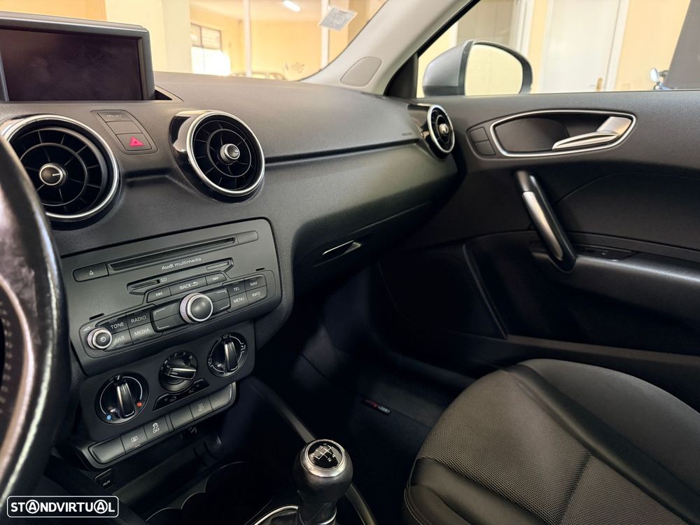 Audi A1 1.6 TDI S-line - 27