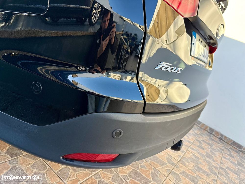 Ford Focus SW 1.5 TDCi EcoBlue Titanium - 4
