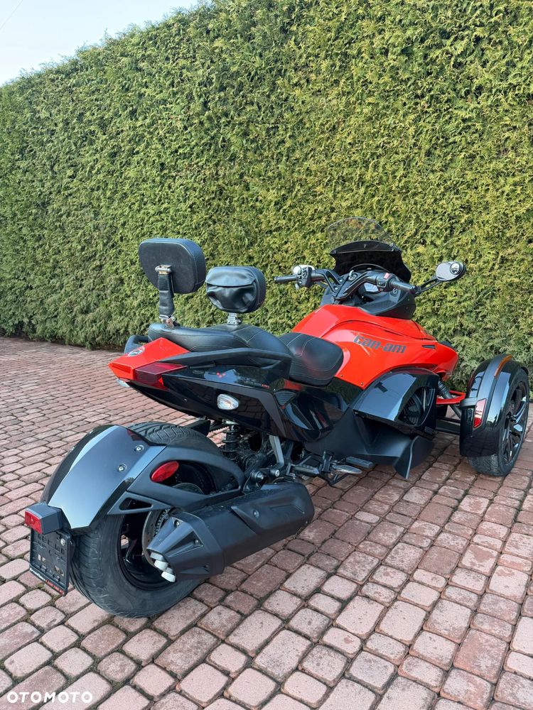 Can-Am Spyder - 5