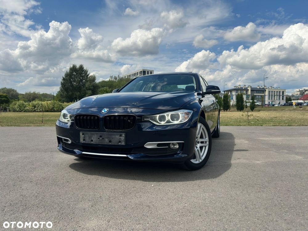 BMW Seria 3 320d Luxury Line - 27