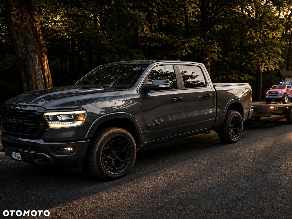 RAM 1500 Crew Cab Shortbed Laramie - 1