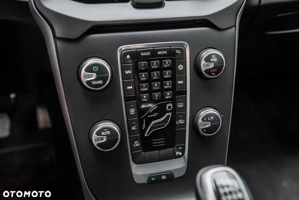 Volvo V40 D2 Drive-E Base - 24