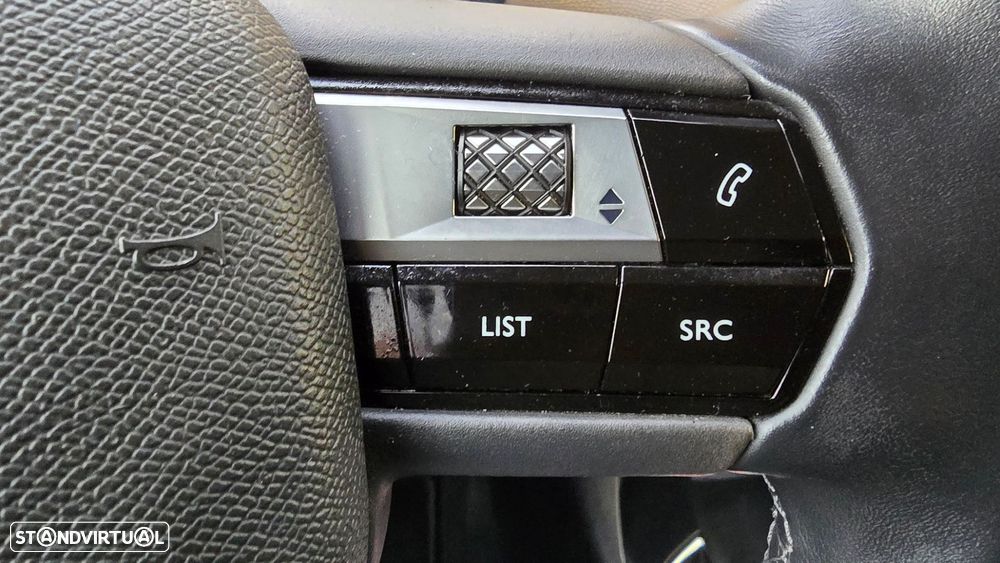 DS DS3 Crossback - 15