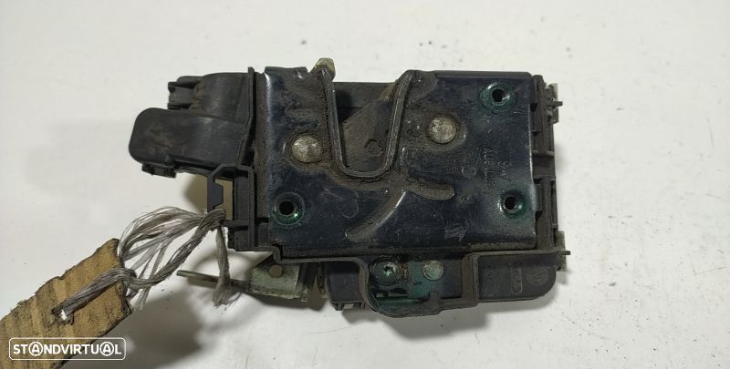 Fecho Porta  Fte Esq Volkswagen Polo (6N1) - 2