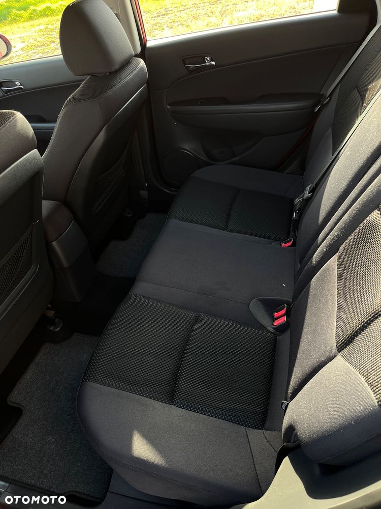 Hyundai i30 1.6 Comfort - 6