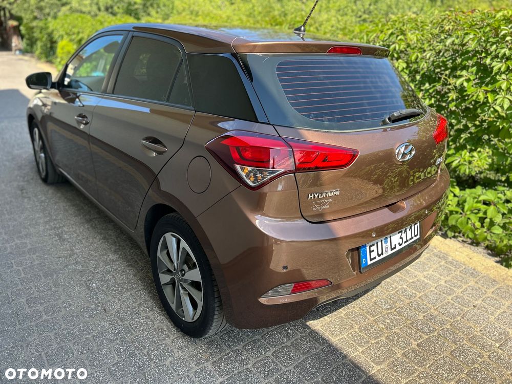 Hyundai i20 blue 1.2 YES Gold - 15
