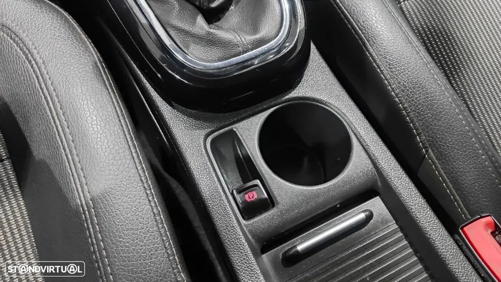 Opel Astra Sports Tourer - 38