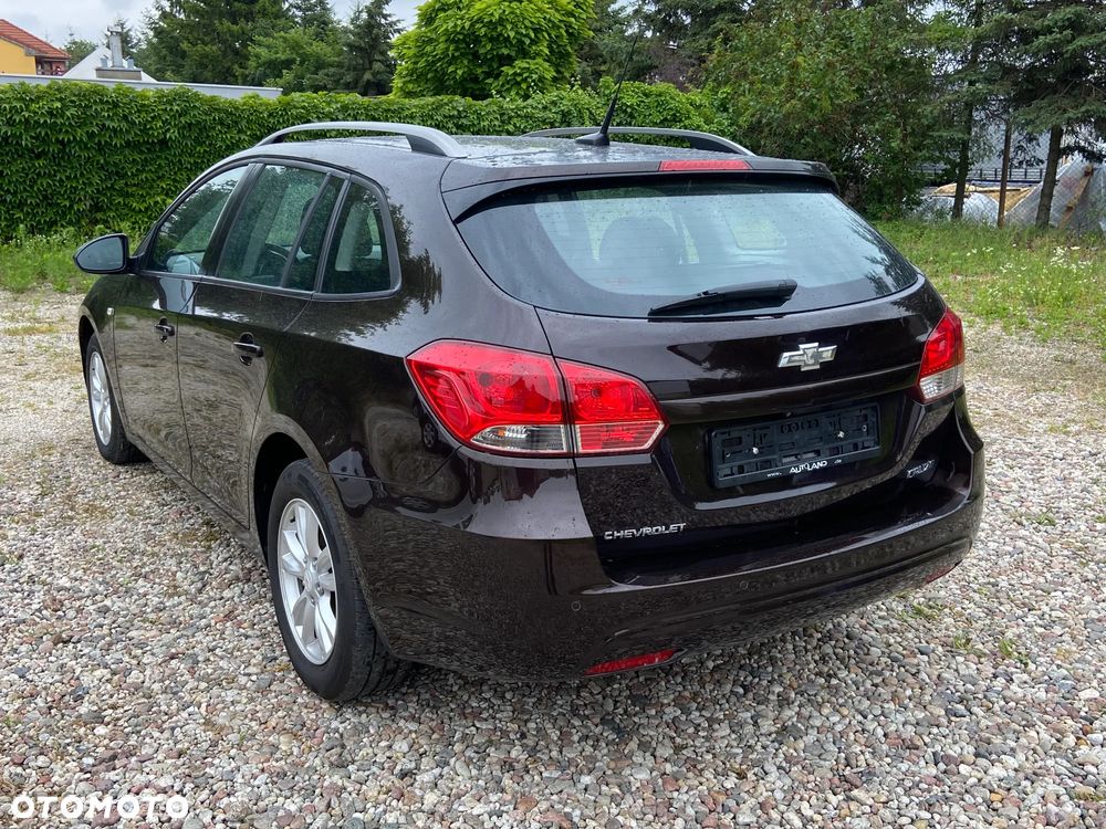 Chevrolet Cruze - 10