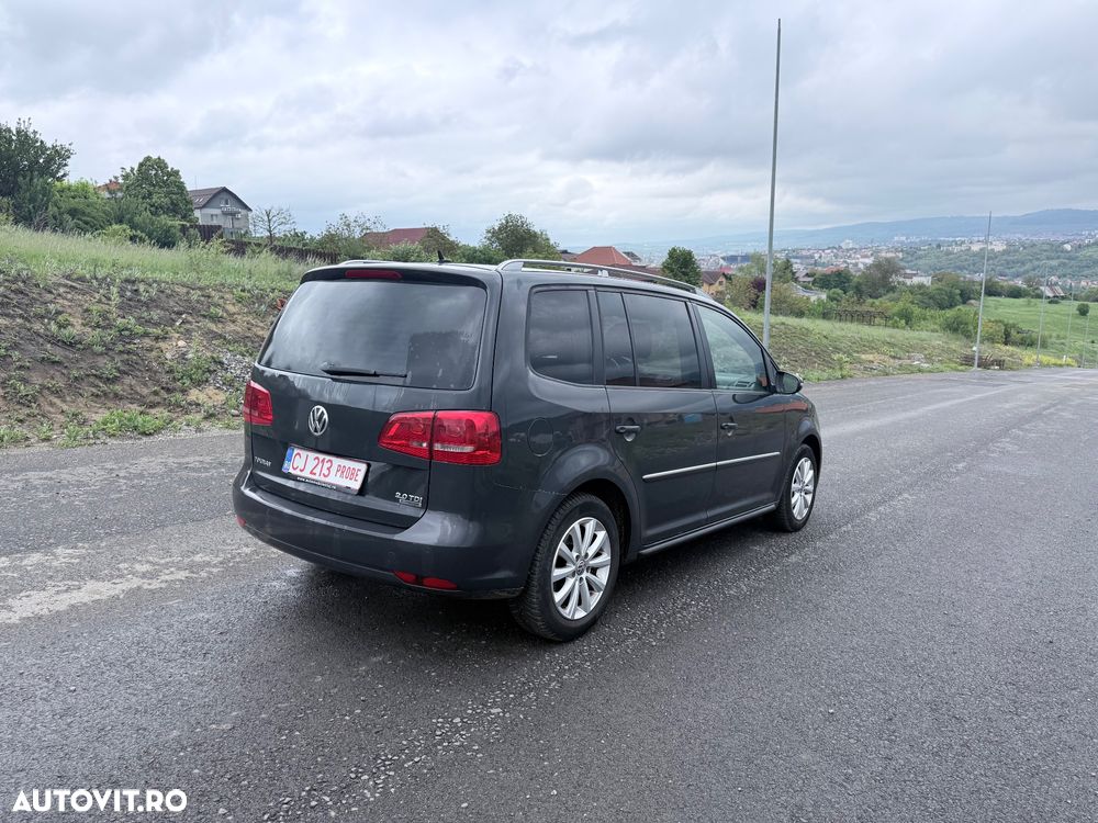 Volkswagen Touran - 6
