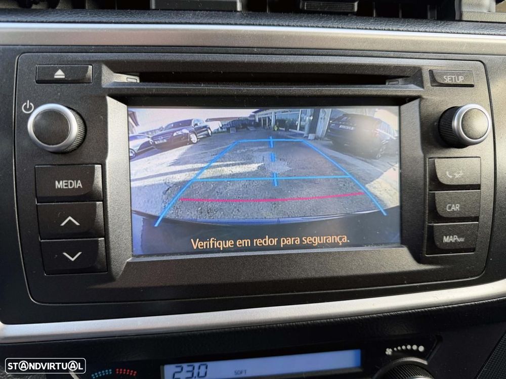 Toyota Auris 1.4 D-4D Exclusive - 40