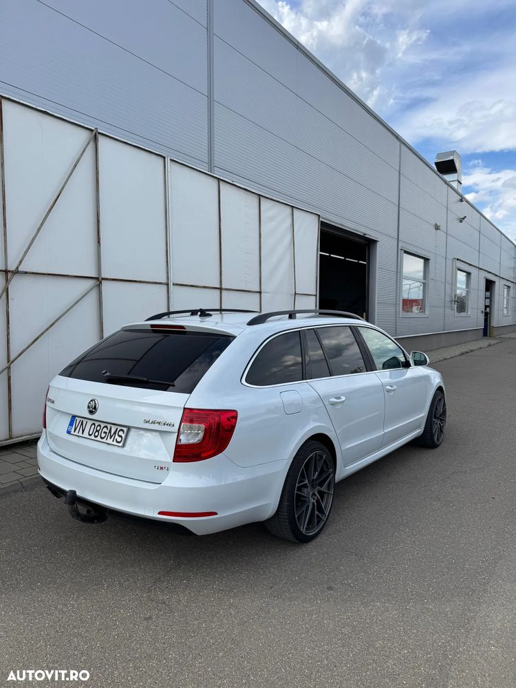 Skoda Superb 2.0 TDI 4X4 Ambition - 11