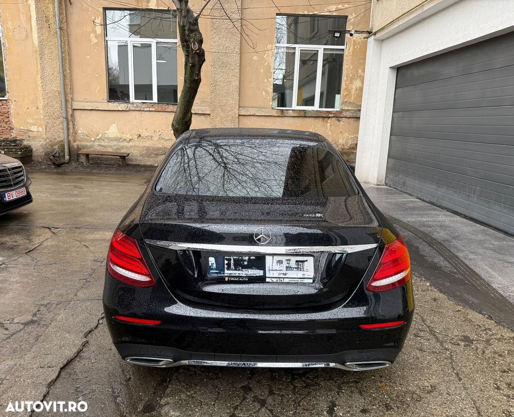 Mercedes-Benz E 220 d 4MATIC 9G-TRONIC AMG Line - 6