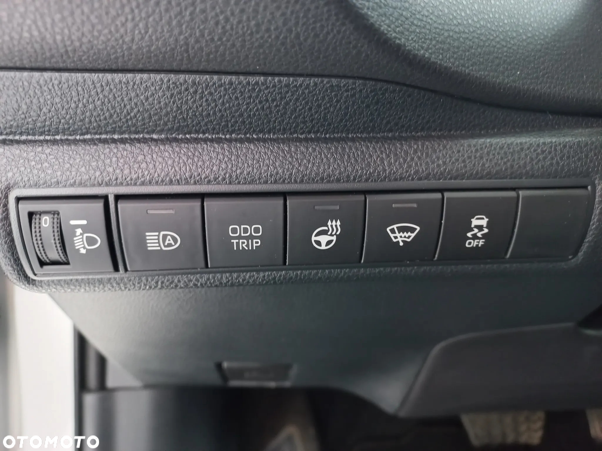 Suzuki Swace 1.8 Hybrid Elegance CVT - 16
