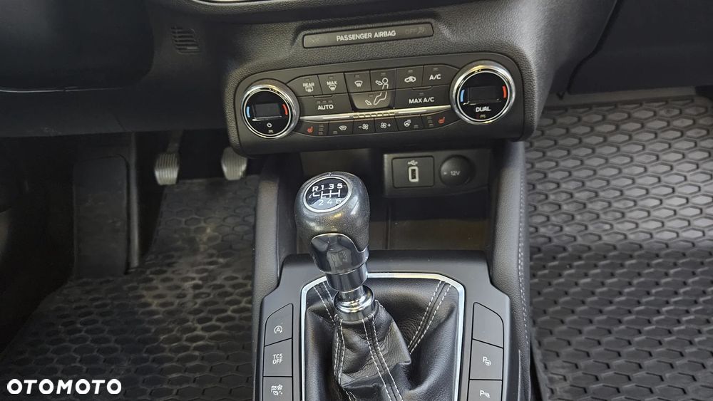 Ford Focus 1.5 EcoBoost Titanium - 10