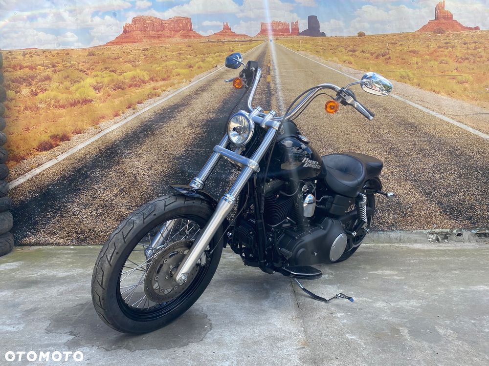 Harley-Davidson Dyna Street Bob - 11