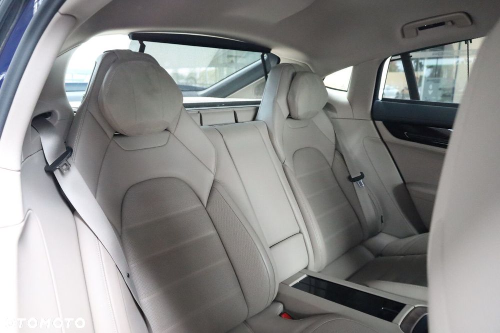 Porsche Panamera 4 - 23
