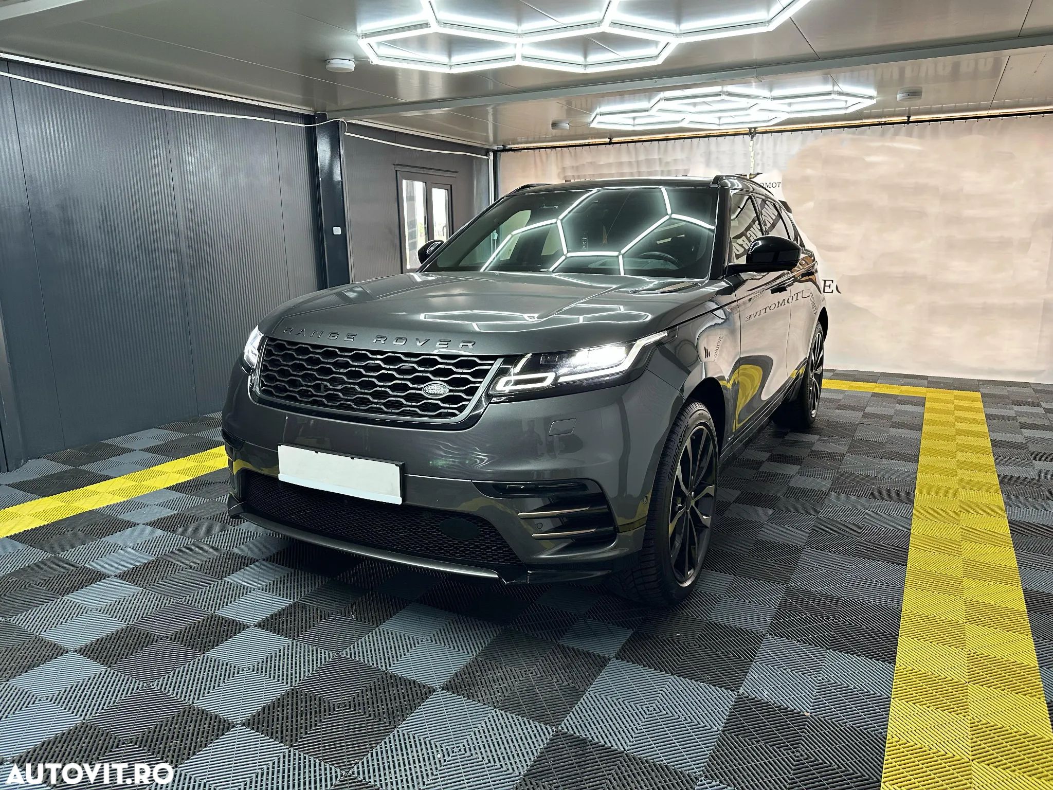 Land Rover Range Rover Velar 2.0 R-Dynamic S - 1