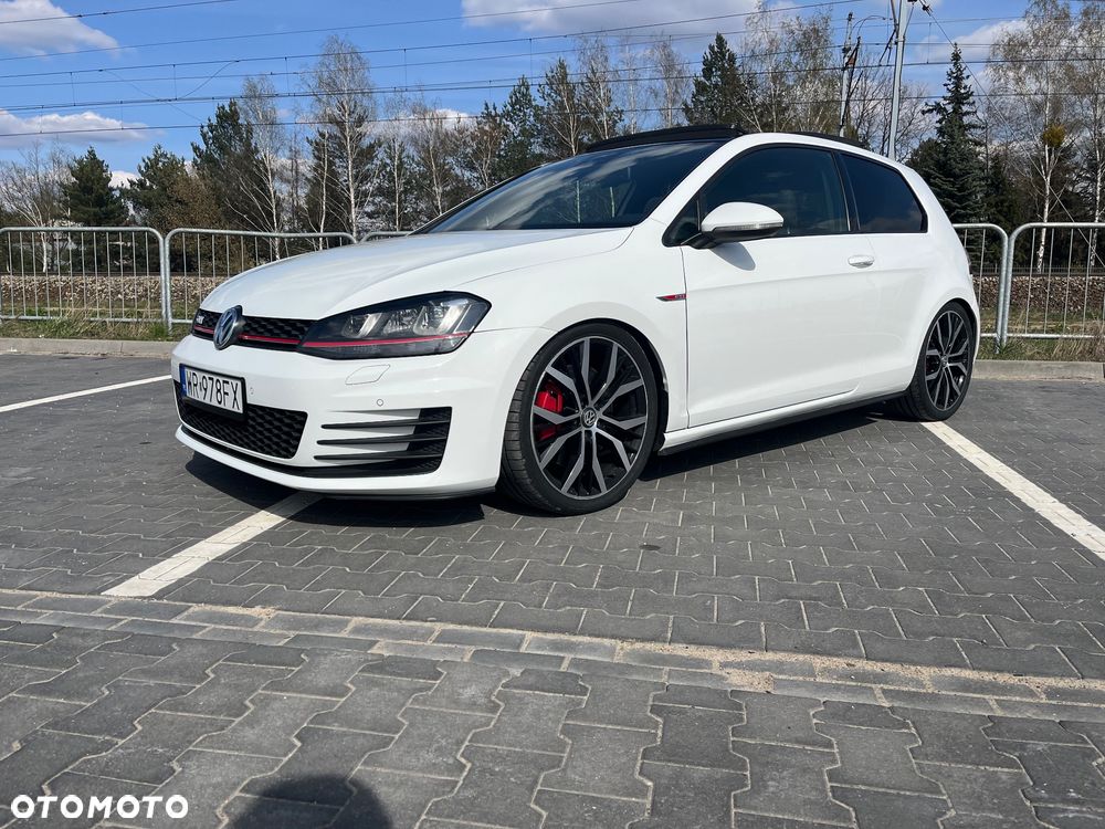Volkswagen Golf - 3