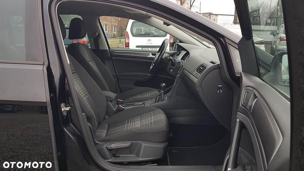 Volkswagen Golf Variant 2.0 TDI BlueMotion Technology Lounge - 25