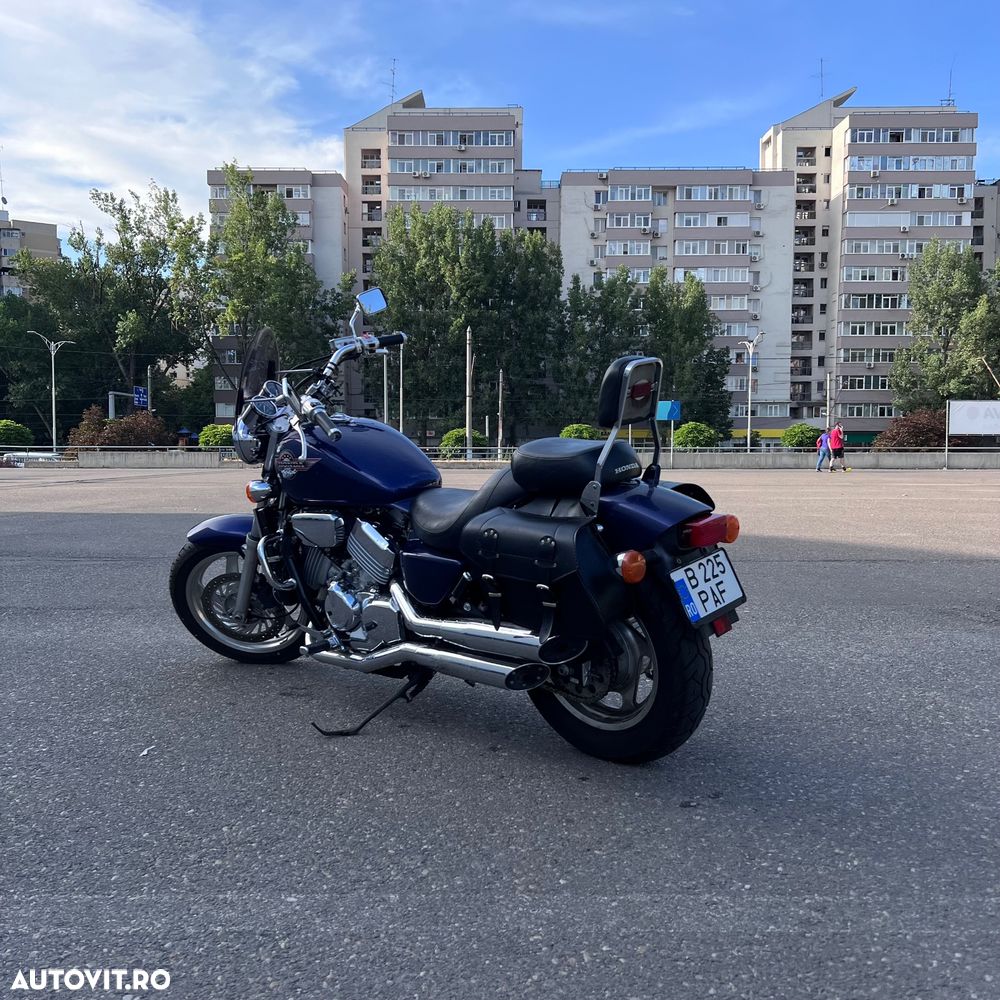 Honda VF 750C Magna - 8