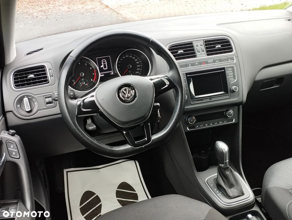 Volkswagen Polo - 35