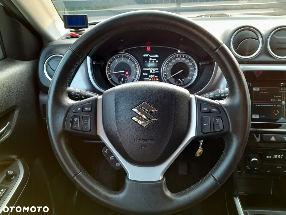 Suzuki Vitara 1.4 Boosterjet Elegance 2WD - 17