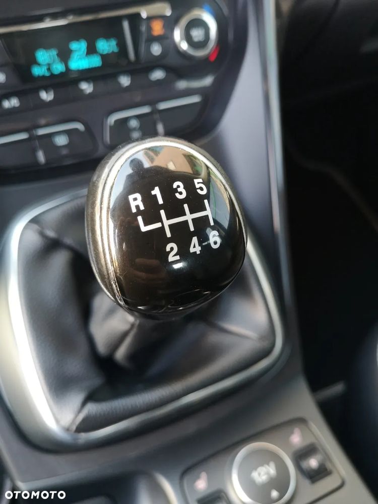 Ford Kuga 1.5 EcoBoost 2x4 Trend - 18