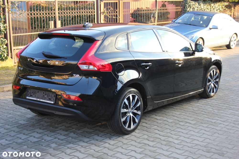 Volvo V40 T2 Momentum - 5