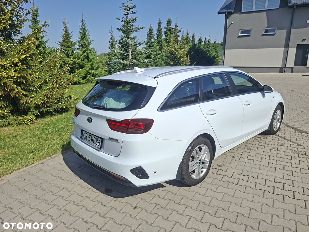 Kia Ceed 1.6 CRDi mHEV L - 2