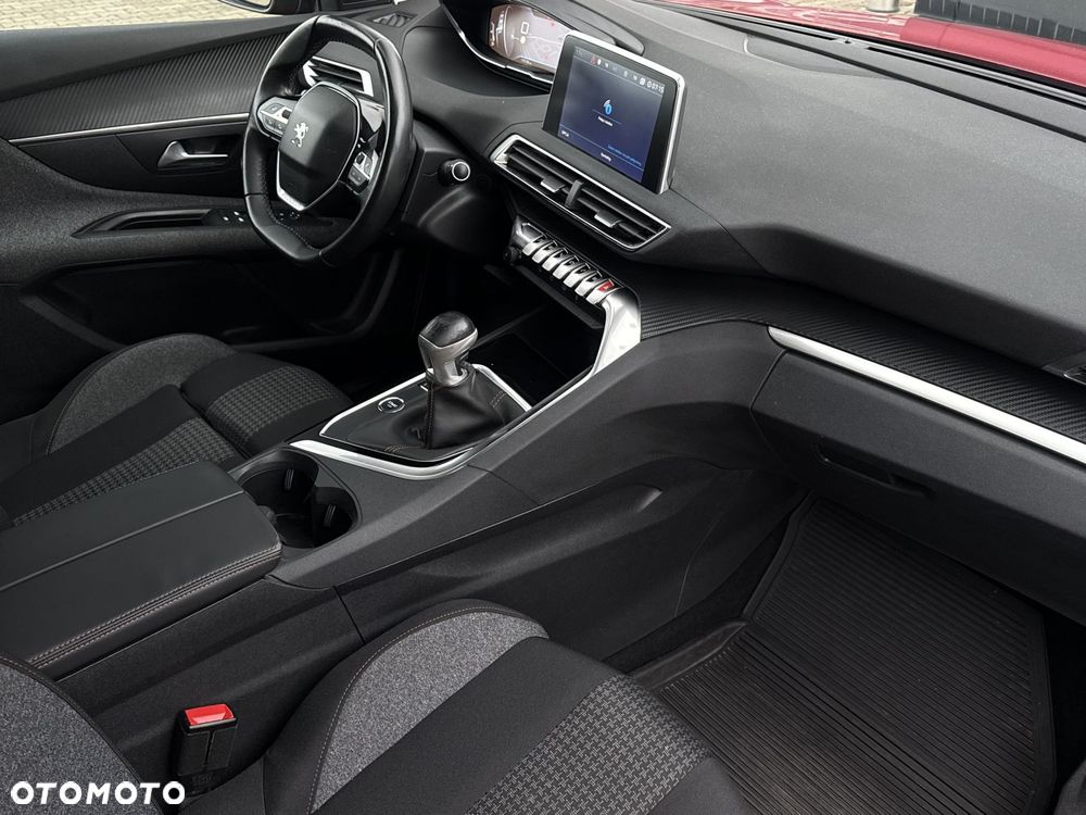 Peugeot 3008 1.2 PureTech Allure S&S - 12