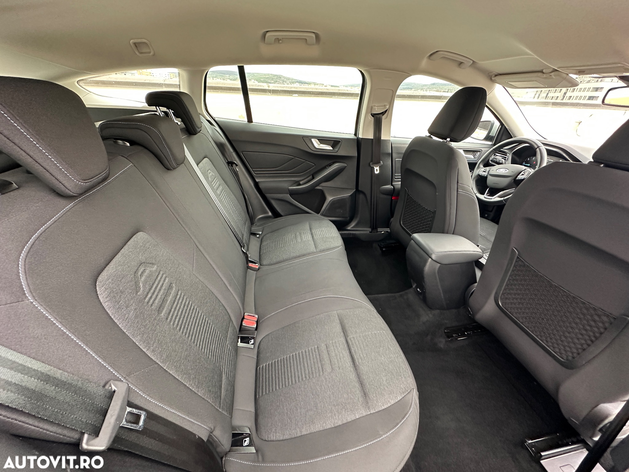 Ford Focus 2.0 EcoBlue Active Business - 11