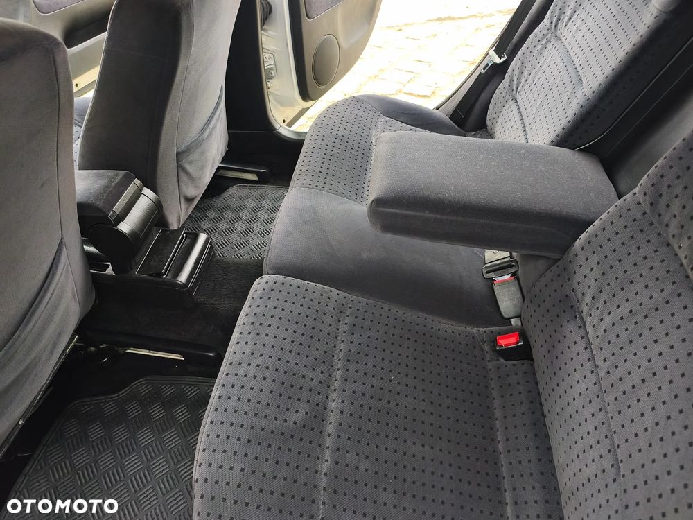 Volkswagen Passat - 10