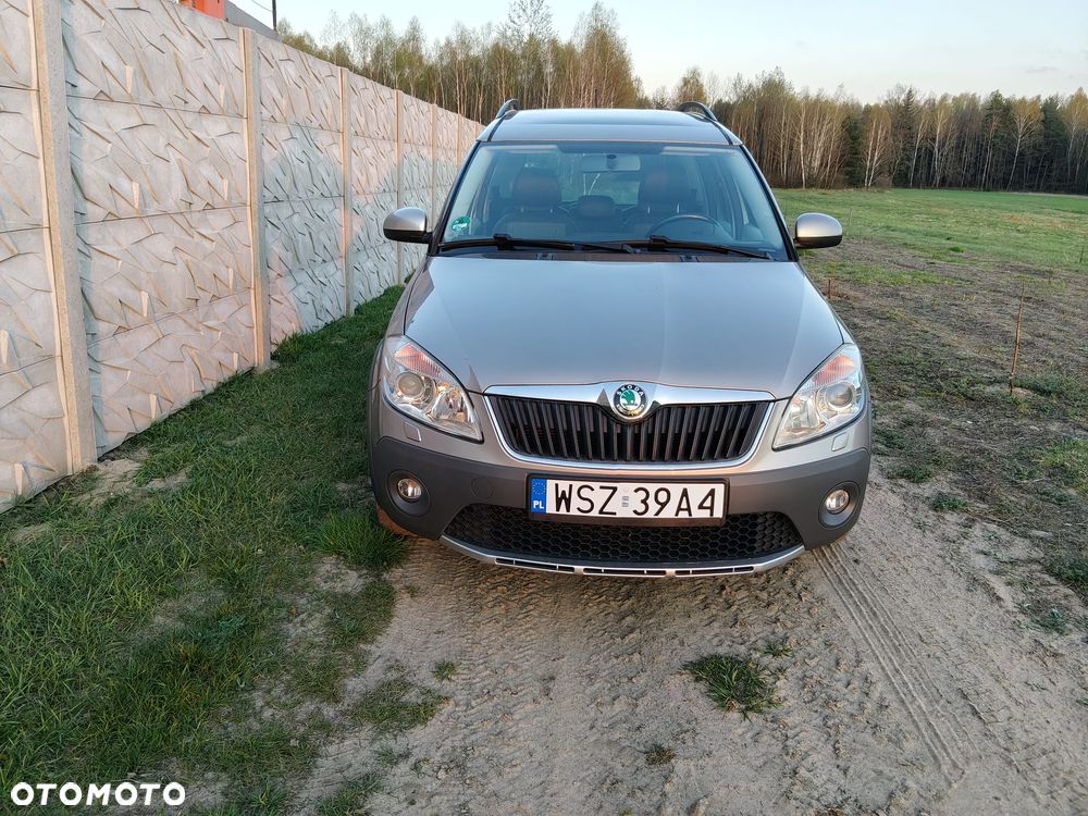 Skoda Roomster 1.2 TSI Scout PLUS EDITION - 2