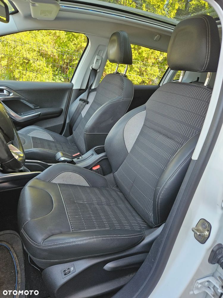 Peugeot 2008 1.6 VTi Allure - 9