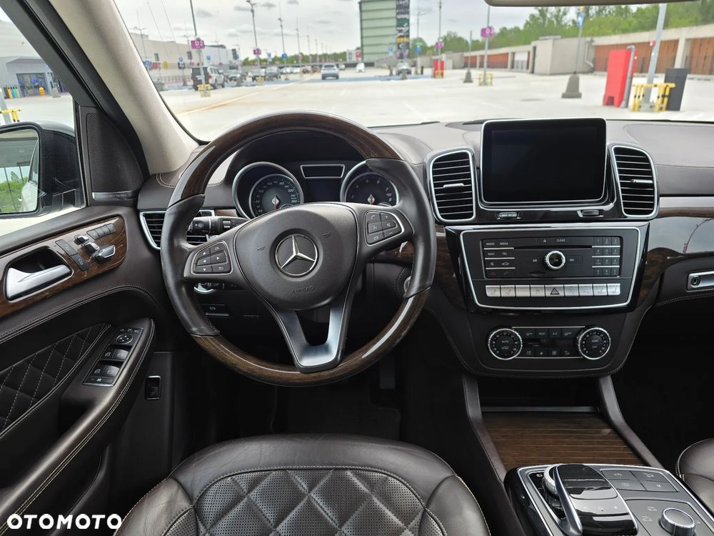 Mercedes-Benz GLE 400 4-Matic 9G-TRONIC - 9