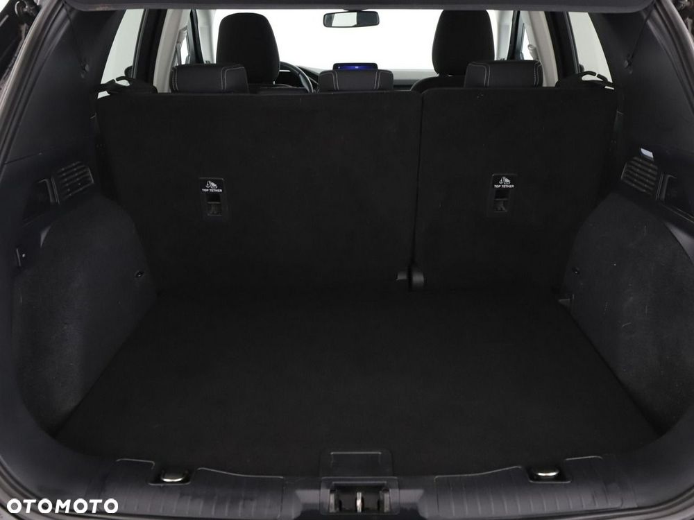 Ford Kuga 2.0 TDCi 2x4 Titanium - 21