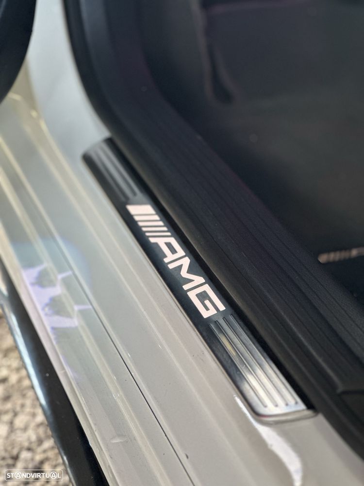 Mercedes-Benz CLA 45 AMG 4Matic 7G-DCT - 16