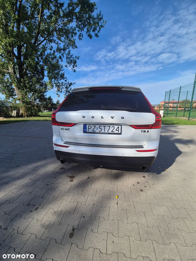 Volvo XC 60 T5 AWD Momentum - 7
