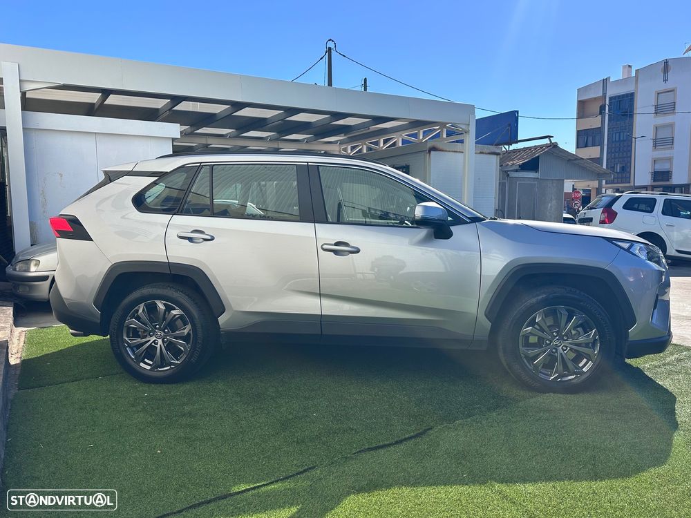 Toyota RAV4 2.5 HDF Comfort — fotografia 4