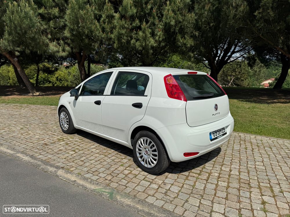 Fiat Punto 1.3 M-Jet Lounge S&S - 24