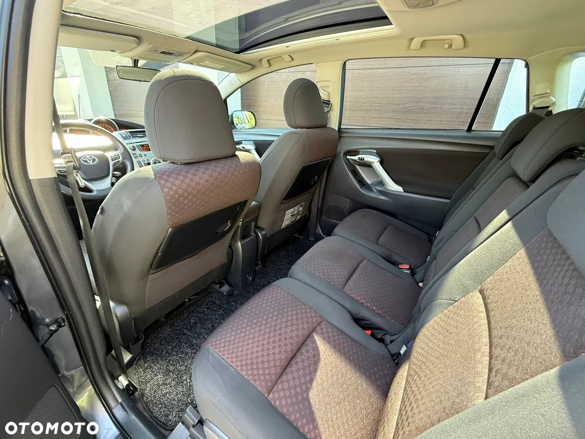Toyota Verso 1.8 Edition - 16