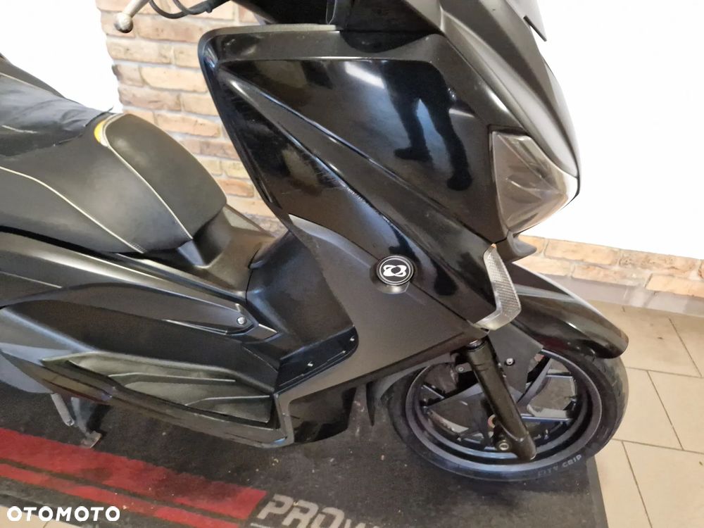 Yamaha X-max - 25