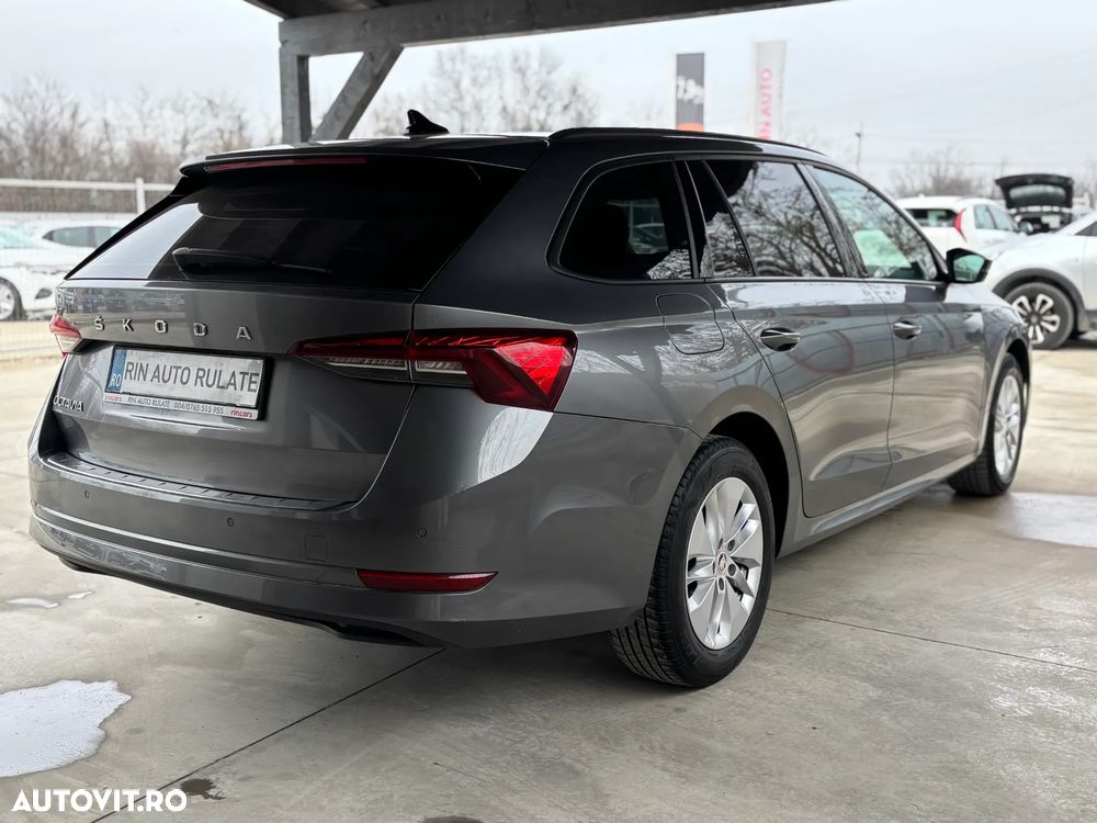 Skoda Octavia 2.0 TDI DSG Ambition - 9
