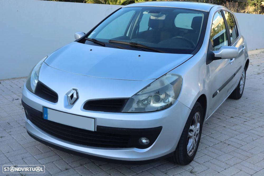 Renault Clio 1.2 16V Expression - 1